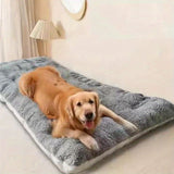 Christmas. A holiday gift for the dog. A warm dog bed in winter. Dog kennel. Dog cage mat. Dog cage mat. Comfortable and soft dog mattress. Dog mattress. Pet bed. Pet bed. Pet mat. Suitable for large dogs such as Golden Retrievers and German Shepherds