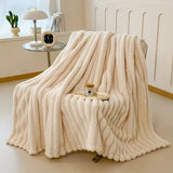 Luxurious faux rabbit fur blanket (200*230cm / white color) - feels like stroking a cat, with a pure color and simple style - soft, warm, comfortable, suitable for sofas, beds, offices and travels - multi-functional