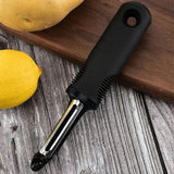 fruit peeler, carrot peeler，Sharp stainless steel blade comfortable handle，Can quickly and conveniently peel agricultural products
