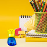 4pcs，Pencil Sharpener Double Hole Pencil Sharpener Manual with Lid Children's Colored Pencil Sharpener Stationery Plastic Sharpener