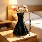 3D printed dress vase, black