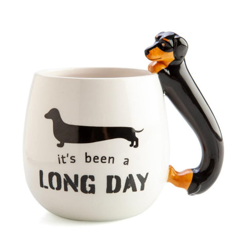 A 3D ceramic coffee cup with a novel dog head, a creatively hand-painted animal face tea cup, and a cute dog shaped drinking cup are ideal gifts for pet lovers to decorate their home kitchens