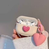 Beige shell + smiling heart pendant AirPods Pro 3