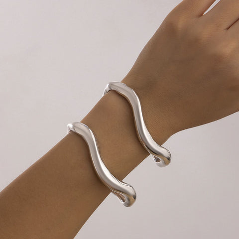 Stackable Irregular Curved Metal Bracelet 2 In 1 Pack, Silver Lava Texture Open Cuff, Trendy Ladies Wrist Accessory for Xmas Halloween Gift Exchange, Code 5091 In Australia - Darrahopens