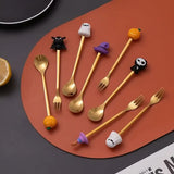 🎃 Halloween Cartoon Coffee Spoon Gift Box! Stainless Steel Pumpkin Ghost Stirring Spoon Dessert Fork, One-Piece Construction Easy to Clean, Exquisite Gift Box Packaging, Must-Have Creative Party Gift! ✨ (6-Piece Set GOLD)