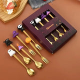 🎃 Halloween Cartoon Coffee Spoon Gift Box! Stainless Steel Pumpkin Ghost Stirring Spoon Dessert Fork, One-Piece Construction Easy to Clean, Exquisite Gift Box Packaging, Must-Have Creative Party Gift! ✨ (4-pcs GOLD)