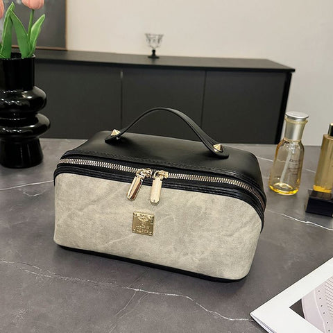 【PU Color-Block Cosmetic Bag】 Leather Handle Metal Zipper, Color-Block Simple Partition, Main Compartment Stores Cosmetics & Toiletries, Lightweight & Versatile for Commuting & Travel./beige In Australia - Darrahopens