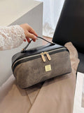 【PU Color-Block Cosmetic Bag】 Leather Handle Metal Zipper, Color-Block Simple Partition, Main Compartment Stores Cosmetics & Toiletries, Lightweight & Versatile for Commuting & Travel./BLUE