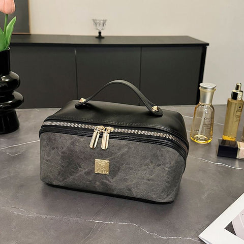 【PU Color-Block Cosmetic Bag】 Leather Handle Metal Zipper, Color-Block Simple Partition, Main Compartment Stores Cosmetics & Toiletries, Lightweight & Versatile for Commuting & Travel./BLACK In Australia - Darrahopens