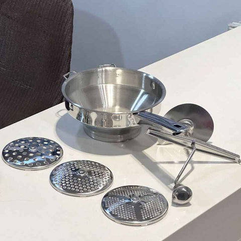 Stainless Steel Manual Food Mill with 3 Discs, Potato Fruit Vegetable Puree Masher