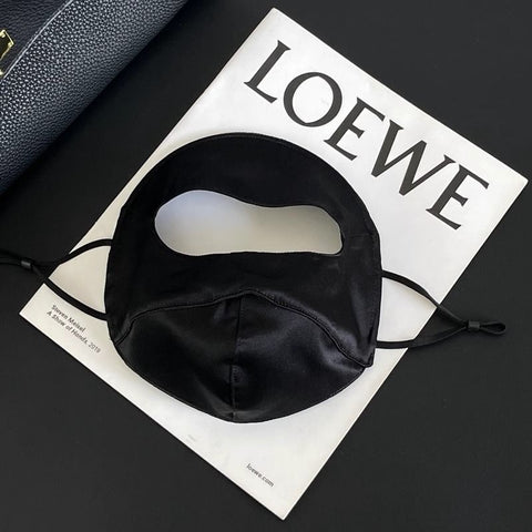 Mulberry Silk Sun Protection Face Mask – UV Blocking Breathable Dust Mask for Outdoor Cycling (Short Style, Black) In Australia - Darrahopens In Australia - Darrahopens