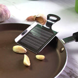 Thicken Stainless Steel Ginger Grater Wasabi Garlic Grinding Tools Cheese Grater Not Easily Deformed Garlic Masher