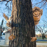 Garden Elf Tree Hugger Polyresin Tree Sculpture Garden Peeker Yard Art for Home Decoration