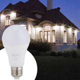 Dusk to Dawn Light Bulb, EECOO 7W Smart Sensor LED Bulbs Built in Photosensor Detection with Au