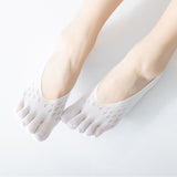 Women's Invisible Five Toe Sports Socks Low Cut Non Slip No Show Socks Ultra Thin Yoga Fitness Workout Socks White In Australia - Darrahopens