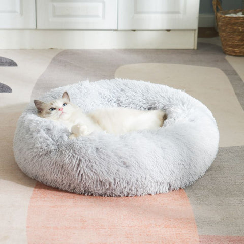 Plush Pet Nest Soft Donut Cat Bed – Cozy Round Couch for Cats and Small Dogs, Comfortable Sleeping Spot for Warmth and Deep Sleep, Suitable for Indoor Home Use (S, White) In Australia - Darrahopens
