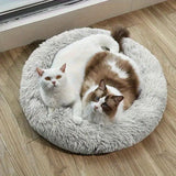 Plush Pet Nest Soft Donut Cat Bed – Cozy Round Couch for Cats and Small Dogs, Comfortable Sleeping Spot for Warmth and Deep Sleep, Suitable for Indoor Home Use (S, White)