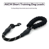 The rope for training dogs, I teach them to walk without pulling. The climbing rope with a rotating metal buckle lock takes your little dog close to the crowd (46cm, black)