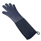 A pair of Professional Silicone Oven Mitts with Quilted Liner, Durable Heat Resistant Oven Gloves, Heat Resistant Oven Gloves, (Black 45cm)