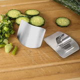 Stainless Steel Finger Guard, 2 PCS Finger Guard for Cutting Vegetables, Kitchen Safe Slicing Tool for Hands, Finger Protector