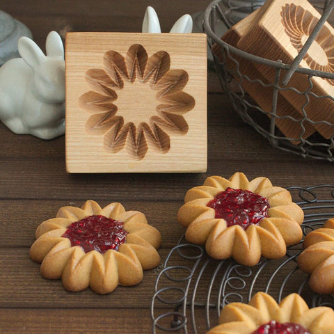 Wooden Cookie Biscuit Mold, 3D Baking Mold, Embossing Craft Decorating Baking Tool,  Kitchen DIY ( 10 * 10 * 2) In Australia - Darrahopens