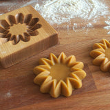 Wooden Cookie Biscuit Mold, 3D Baking Mold, Embossing Craft Decorating Baking Tool,  Kitchen DIY ( 10 * 10 * 2)