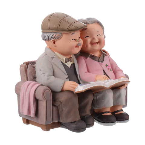 Loving Elderly Couple Miniature Figurines Grandparents Parents Statue Resin Couple Ornaments for Valentines Day Wedding In Australia - Darrahopens