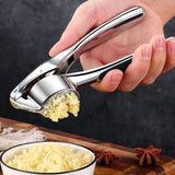 Garlic Press with Silicone Peeler & Brush - Garlic Mincer Tool - Easy to Use & Clean - Garlic Crusher - Rustproof Garlic Smasher