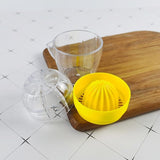 Manual Juicer,Small Citrus Hand Juicer Orange Lemon Manual Squeezer with Built-In Measuring Cup and Strainer,Perfect for Lemon