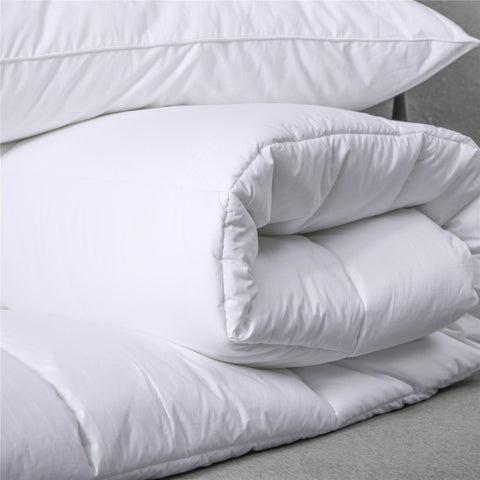 Hotel Quality 400 Gsm Microfibre Duvet Insert with Box Stitching - Queen size 210cm x210 cm
