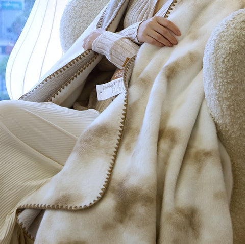 Coffee color Luxury Mink Velvet Ink Print Blanket - High-Quality Warmth for Your Home(150*200cm)