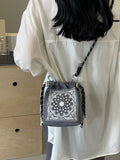 Chic Drawstring Bucket Bag with Intricate Print - Adjustable Rope Strap, Lightweight Fabric(Beige)