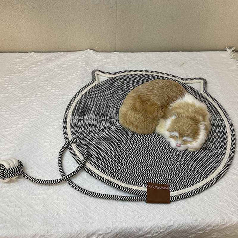 Grey Durable Cat Scratching Mat with Attached Toy Ball - Washable and Multi-Functional, Ideal for Cats' Scratching and Sleeping - 50cm Diameter