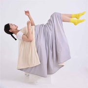 Yellow and gray color combination Cooling Summer Quilt with Ice Silk Fabric Lightweight Breathable Air Conditioner Blanket 180x220cm Soft Washable Comforter for Home Sleep Comfort