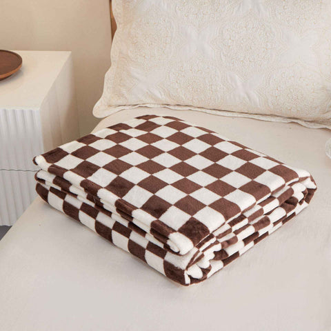 Coffee-colored and white checkered pattern Double-Sided Plaid Fleece Blanket – 100×150cm Machine Washable, No-Shedding Flannel Throw for Office, Air Conditioning & Nap Use
