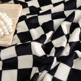 Coffee-colored and white checkered pattern Double-Sided Plaid Fleece Blanket – 100×150cm Machine Washable, No-Shedding Flannel Throw for Office, Air Conditioning & Nap Use