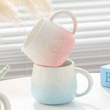 Pink Gradient Cat Ceramic Mug with Lid and Spoon - 400ml Porcelain Coffee Cup - Adorable 3D Cat Design, Pastel Colour, Gift Box Included - Ideal for Home, Office, or as a Present for Women and Cat Lovers