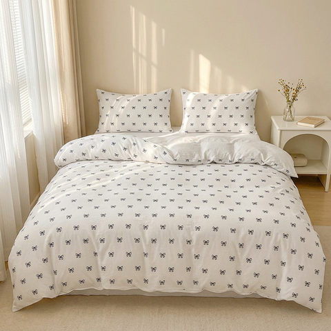 Bow Print Bedding Set - 3 Piece Set - Quilt Cover 264 x 229 cm with 2 Pillowcases 51 x 66 cm - White and Black Bow Pattern In Australia - Darrahopens