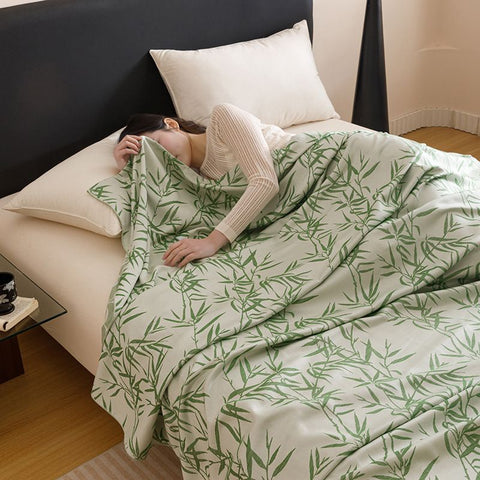 Bamboo Fibre Cooling Blanket Green Bamboo Pattern 200×230cm for Summer Bed and Air Conditioned Rooms