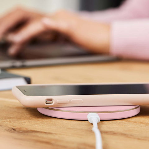 Darrahopens Electronics > Battery Chargers & Power > Power Banks & Chargers Kreafunk Wicharge 2 Wireless Qi Charger 15W - Dusty Rose