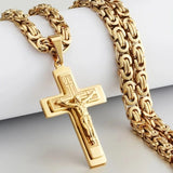 Darrahopens Fashion > Men's Fashion > Men's Jewellery Trendy Gold-Plated Cross Men's Pendant, paired with a Cuban chain—a bold, personal expression of faith.（Gold+silver）
