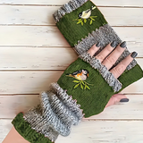 Darrahopens Fashion > Women's Fashion > Women's Accessories Color-Block Bird Embroidered Fingerless Knit Gloves – Warm, Flexible, Perfect for Daily Autumn/Winter Use, 8.5×22cm Stylish Practical Commute Hand-Warming Essential(GREEN)