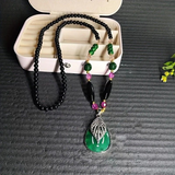 Darrahopens Fashion > Women's Fashion > Women's Accessories European and American trendy retro necklace, color-block beads and leaf-shaped pendant, simple and elegant, 78cm versatile chain, perfect for daily and smart casual looks.