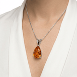 Darrahopens Fashion > Women's Fashion > Women's Accessories Orange Opal Teardrop Platinum-plated chain Pendant Necklace for Women, Elegant Sparkling Opal Drop Necklace, Adjustable Chain Fashion Jewellery Gift