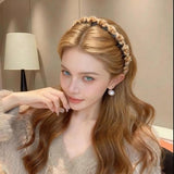 Darrahopens Fashion > Women's Fashion > Women's Accessories Set of Three Retro Non-slip Double-Sided Headbands - Highly elastic retro headband - Suitable for fitness, cosplay, sports, formal occasions and daily use; suitable for women and girls.
