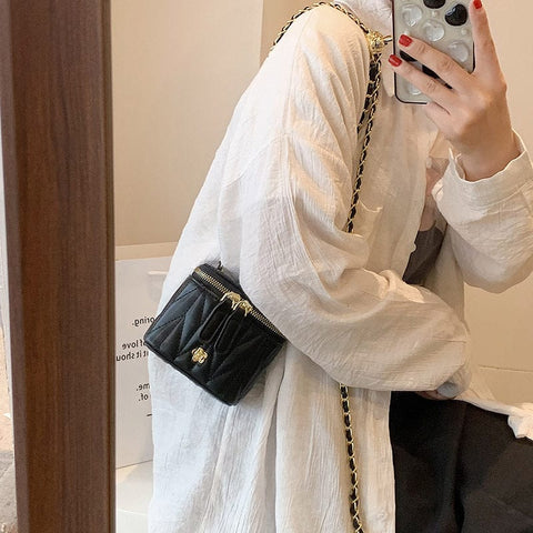 Darrahopens Fashion > Women's Fashion > Women's Handbags Black Chic Quilted Mini Box Crossbody Bag - Luxury Style Chain Purse for Women