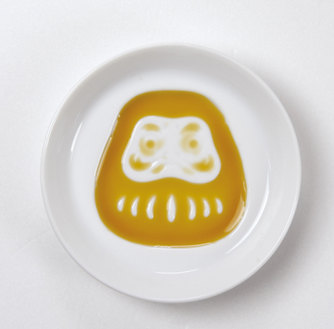 Darrahopens Furniture > Bar Stools & Chairs > Arm Chairs & Recliners Sauce Dish Silhouette Daruma