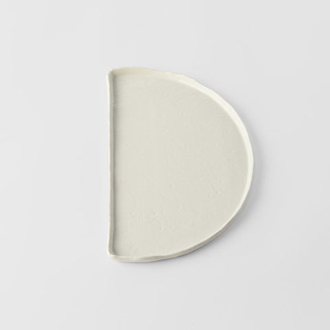 Darrahopens Furniture > Dining > Buffets & Sideboards Half Moon Plate 27cm Ivory White Glaze
