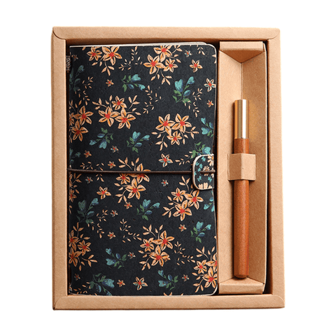 Darrahopens Gift & Novelty > Books > Activity Books Calendula Retro A6 Travelers Leather Notebook & Wooden Pen Gift Box - Floral Botanical Loose-Leaf Journal with Bronze Charm, Kraft Paper and Lined Paper