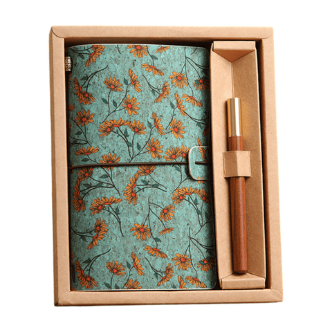 Darrahopens Gift & Novelty > Books > Activity Books Wild Rose Retro A6 Travelers Leather Notebook & Wooden Pen Gift Box - Floral Botanical Loose-Leaf Journal with Bronze Charm, Kraft Paper and Lined Paper